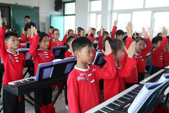 果博乐器牵手萧山三星小学爱心再回访在杭州举办